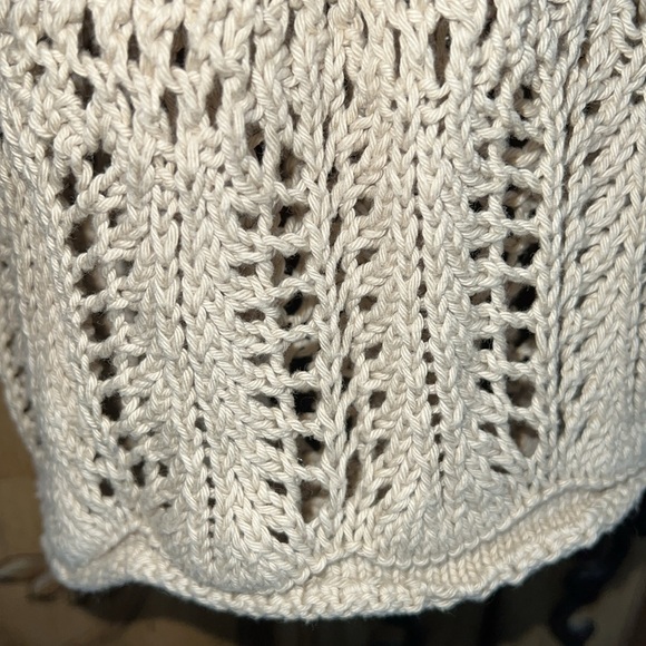 Beachlunchlounge Tatiana Crochet Sweater - Picture 7 of 10